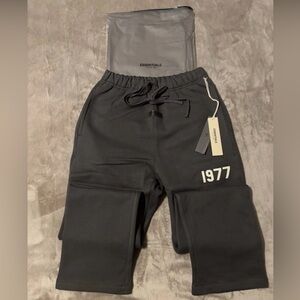 NEW Fear of God Essentials Iron 1977 Relaxed Sweatpants 100% Authentic